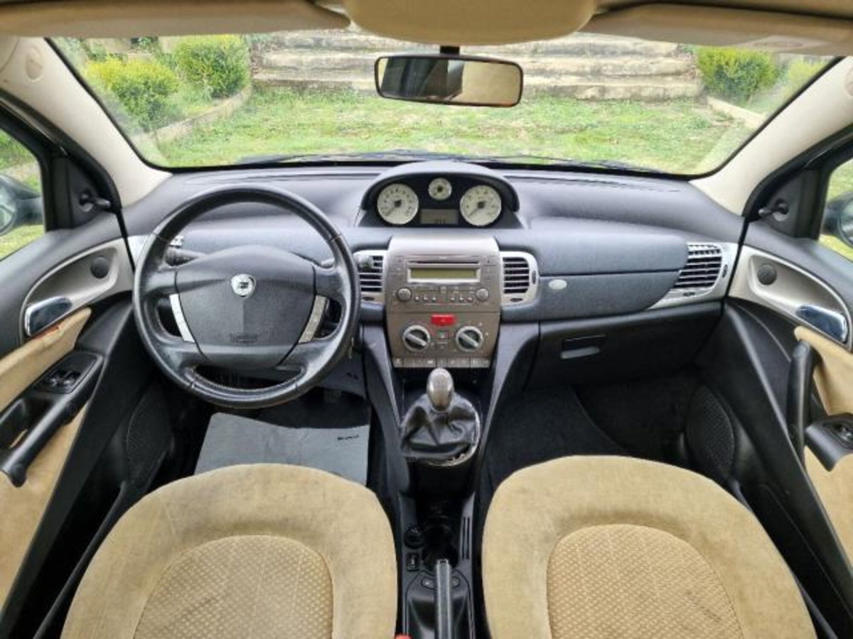 Lancia Ypsilon 16V Argento (10)
