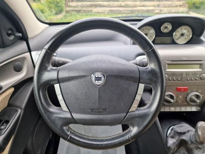 Lancia Ypsilon 16V Argento (12)