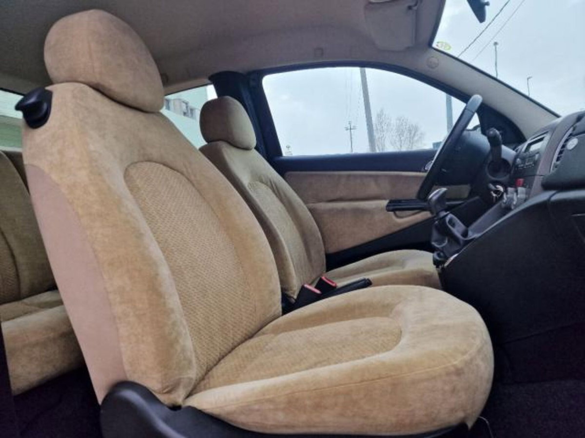 Lancia Ypsilon 16V Argento (16)