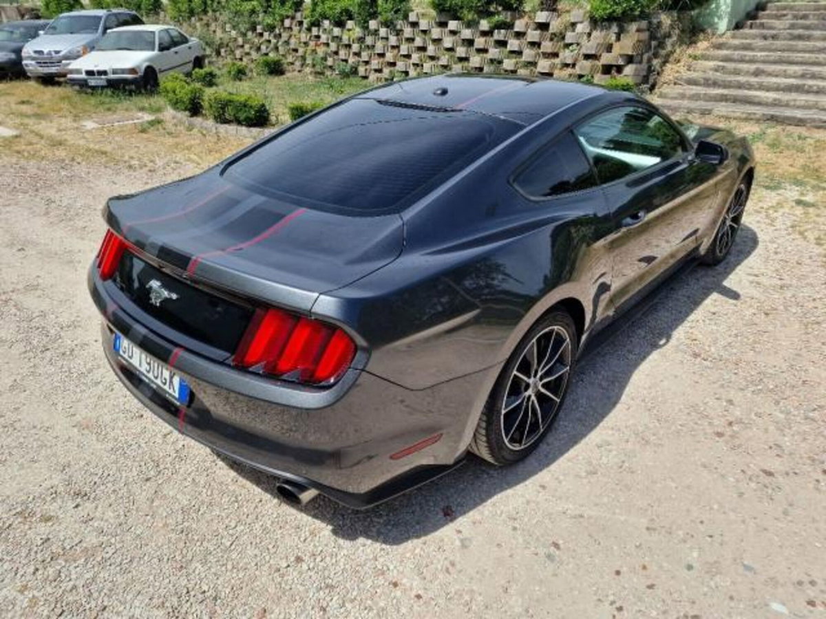 Ford Mustang Coupé Fastback 2.3 EcoBoost aut. (11)