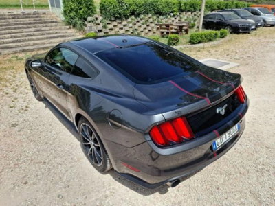 Ford Mustang Coupé Fastback 2.3 EcoBoost aut. (6)