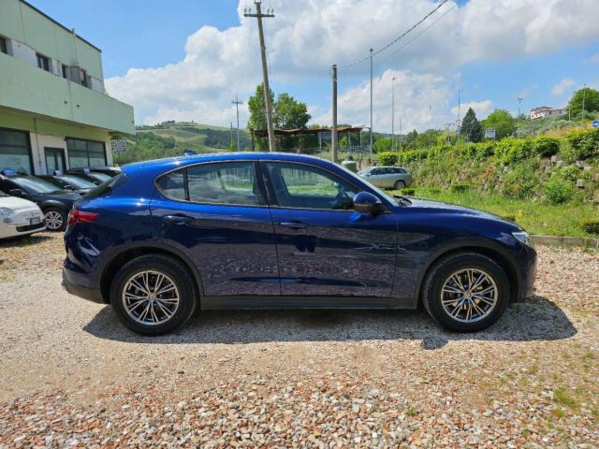 Alfa Romeo Stelvio Stelvio 2.2 Turbodiesel 180 CV AT8 Q4 Business (11)