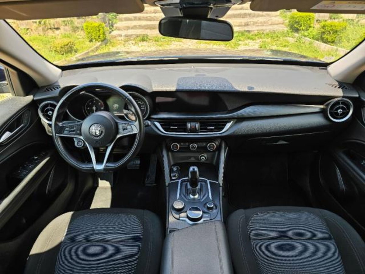 Alfa Romeo Stelvio Stelvio 2.2 Turbodiesel 180 CV AT8 Q4 Business (16)