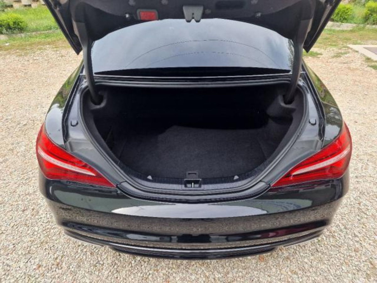 Mercedes-Benz CLA 200 d Automatic Premium (14)