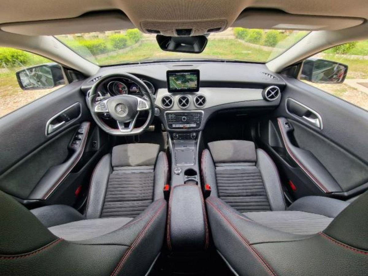 Mercedes-Benz CLA 200 d Automatic Premium (15)