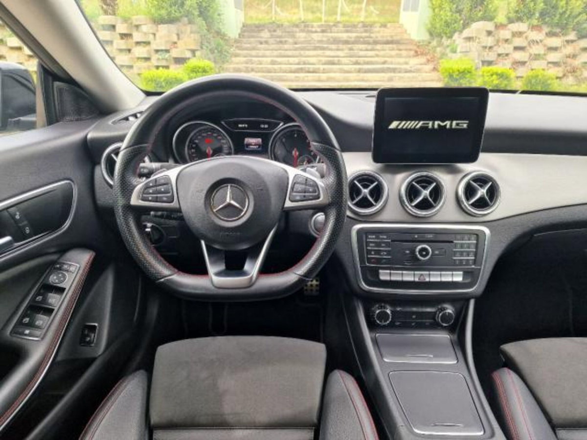 Mercedes-Benz CLA 200 d Automatic Premium (17)