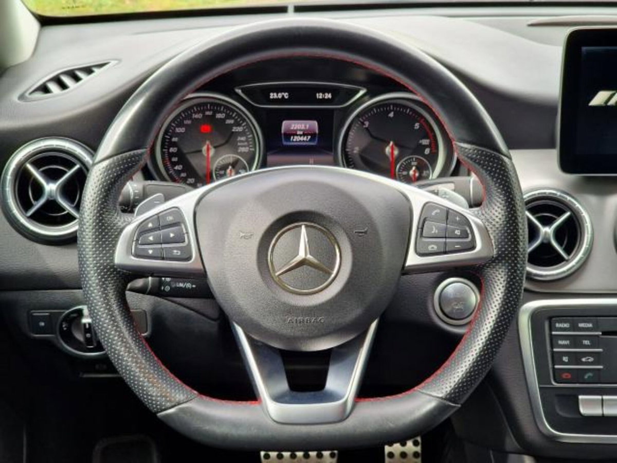 Mercedes-Benz CLA 200 d Automatic Premium (19)
