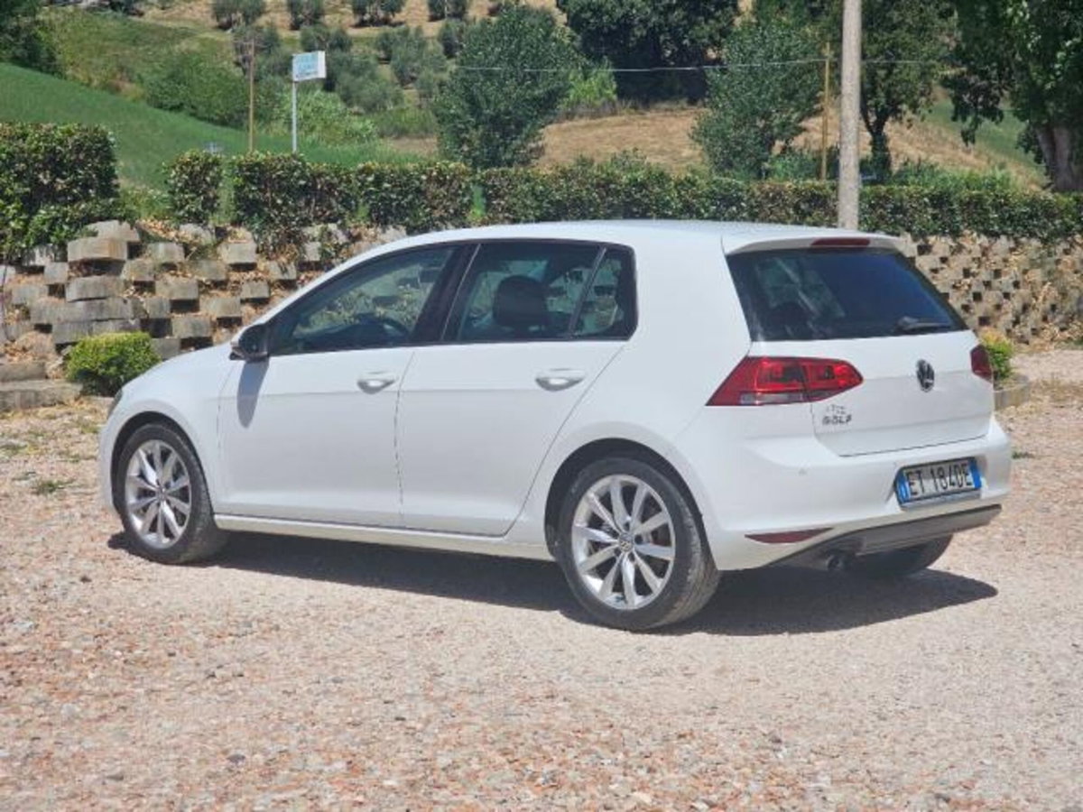 Volkswagen Golf 2.0 TDI 5p. Highline BlueMotion Technology (7)