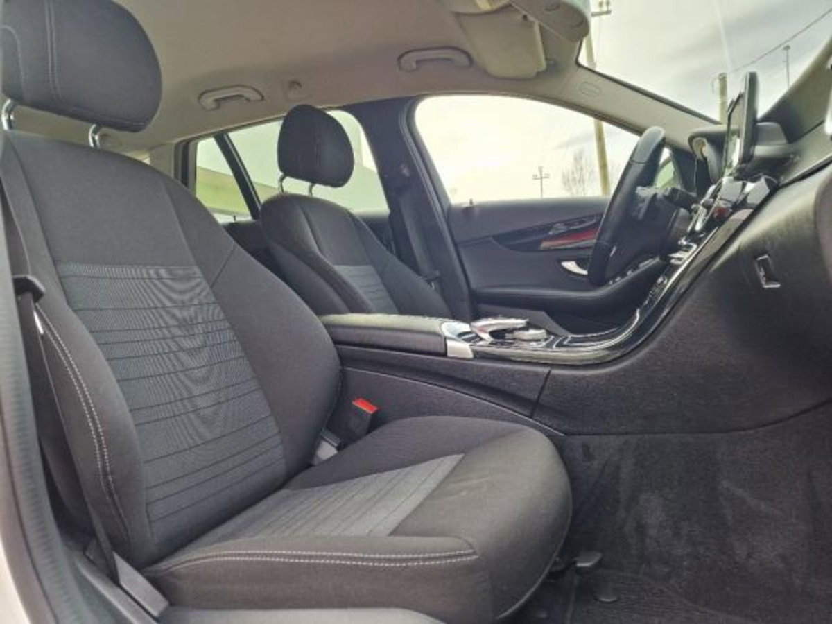 Mercedes-Benz Classe C Station Wagon 220 d 4Matic Auto Executive (20)