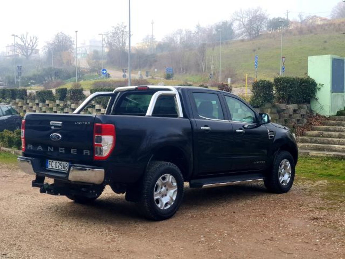 Ford Ranger Pick-up Ranger 2.2 TDCi DC Limited 5pt. (9)
