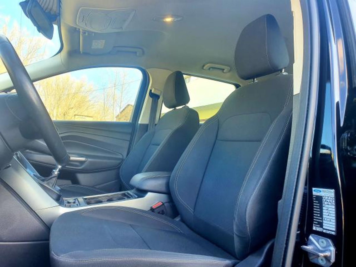 Ford Kuga 2.0 TDCI 120 CV S&S 2WD Powershift Business (17)