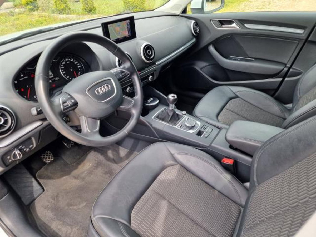 Audi A3 Sportback 1.6 TDI Attraction (17)