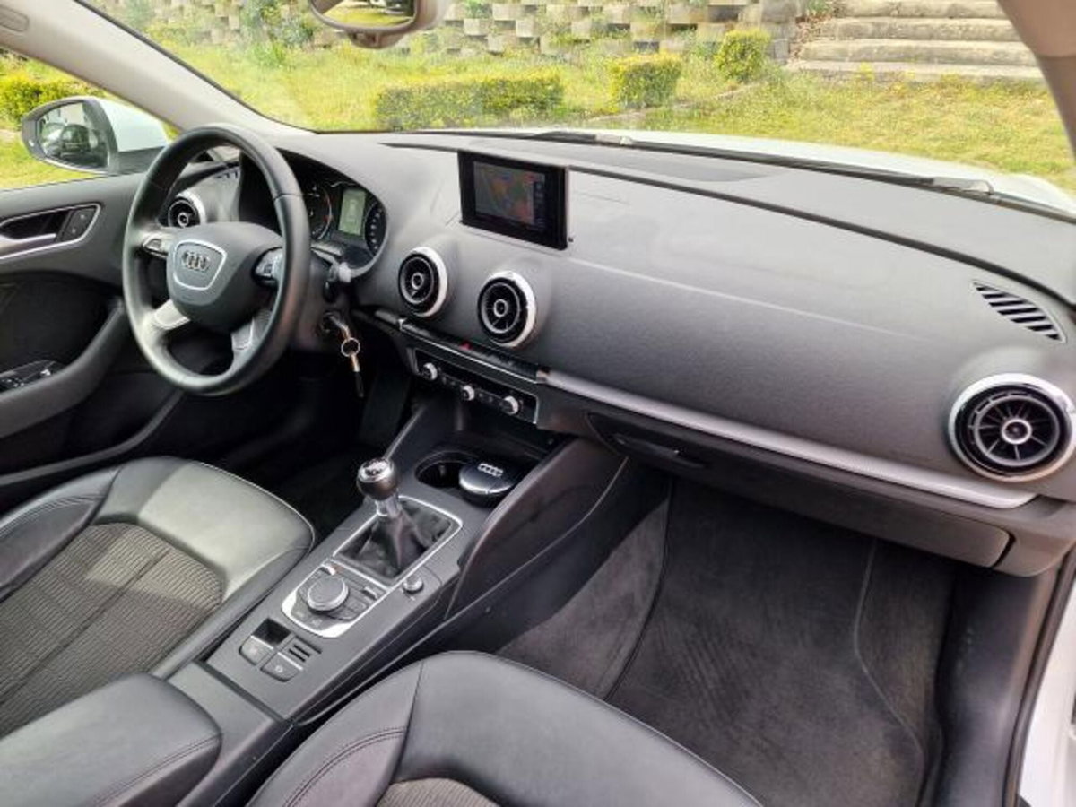 Audi A3 Sportback 1.6 TDI Attraction (18)
