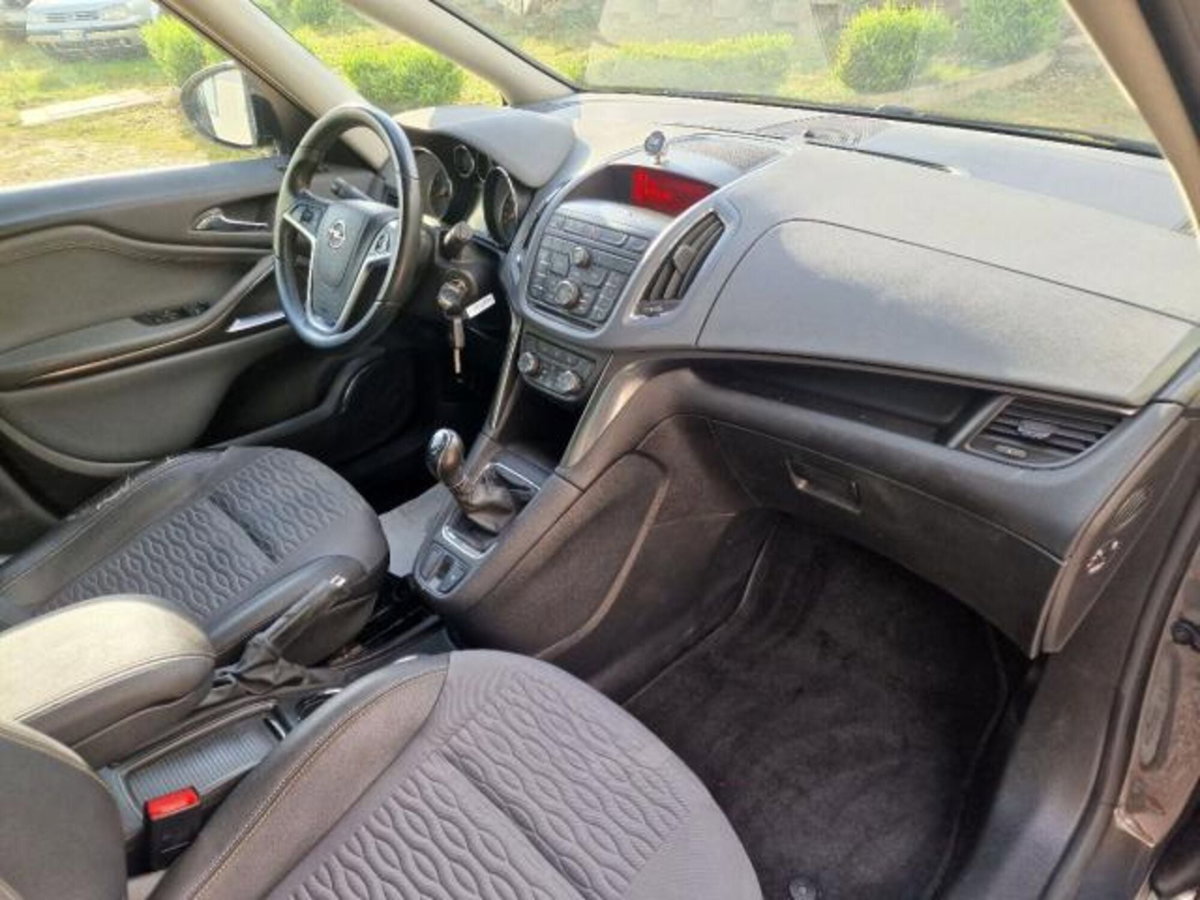 Opel Zafira Tourer 1.6 Turbo EcoM 150CV Elective (19)
