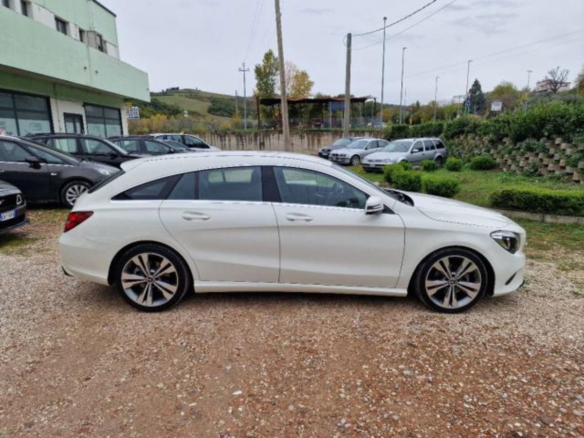 Mercedes-Benz CLA Shooting Brake 200 d Automatic Executive (11)
