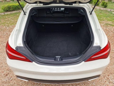 Mercedes-Benz CLA Shooting Brake 200 d Automatic Executive (15)