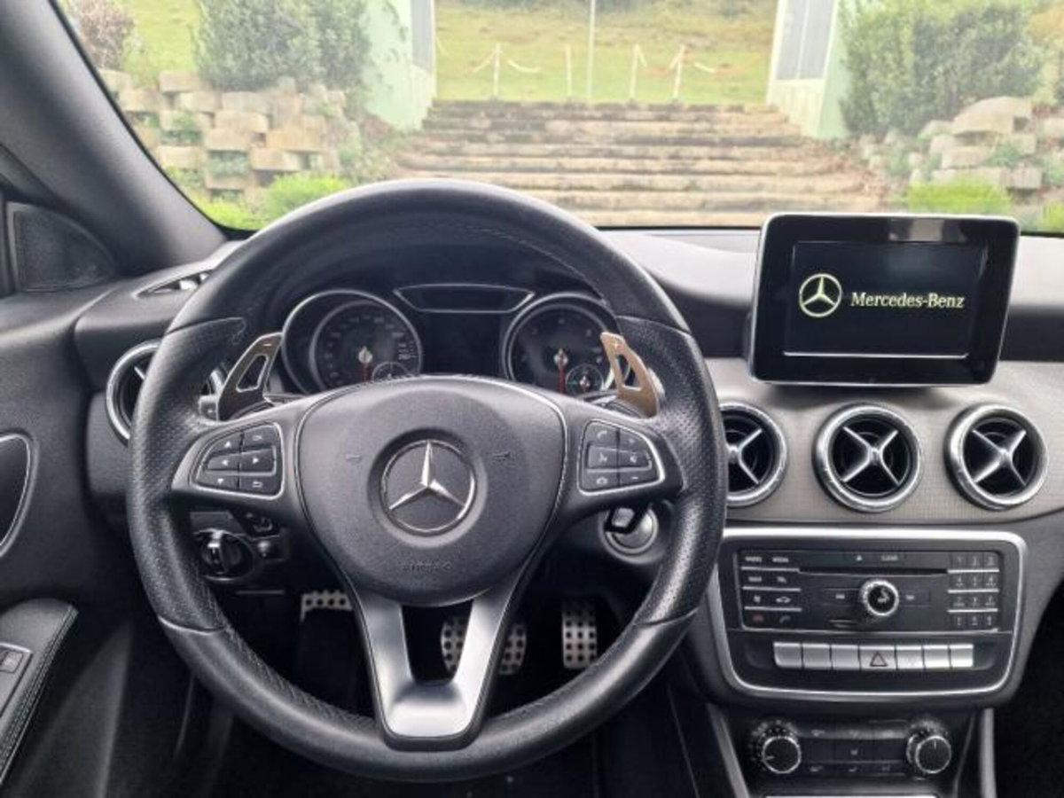 Mercedes-Benz CLA Shooting Brake 200 d Automatic Executive (17)