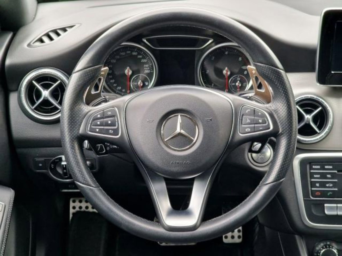 Mercedes-Benz CLA Shooting Brake 200 d Automatic Executive (18)