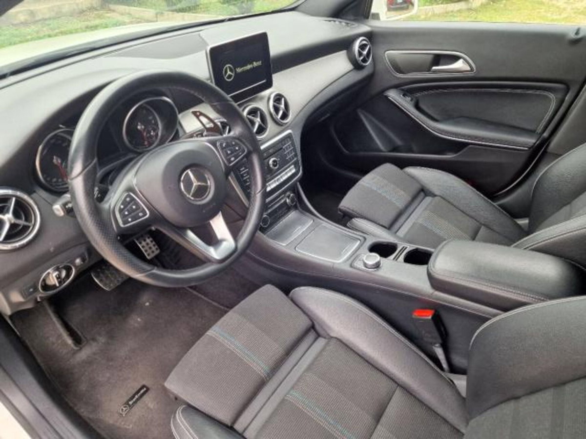 Mercedes-Benz CLA Shooting Brake 200 d Automatic Executive (19)