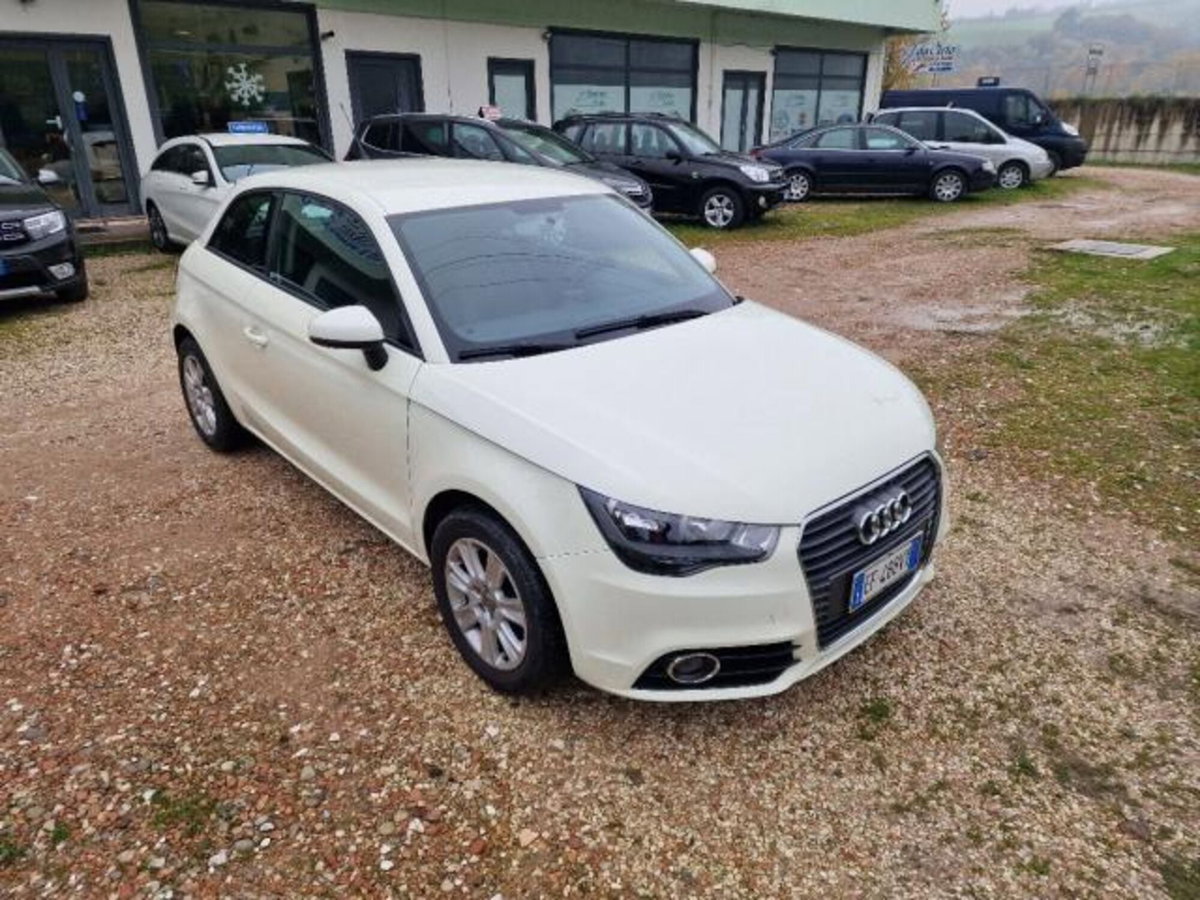 Audi A1 1.2 TFSI Attraction (12)