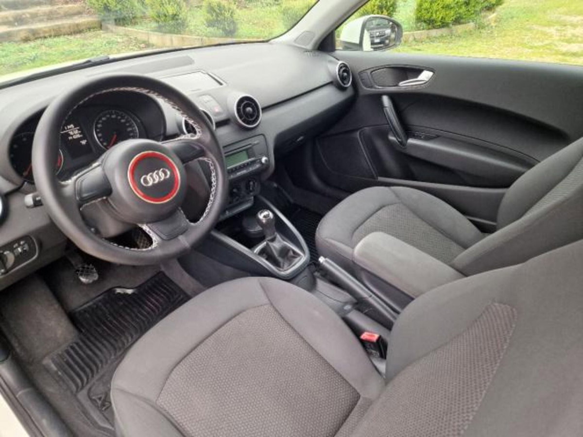Audi A1 1.2 TFSI Attraction (17)