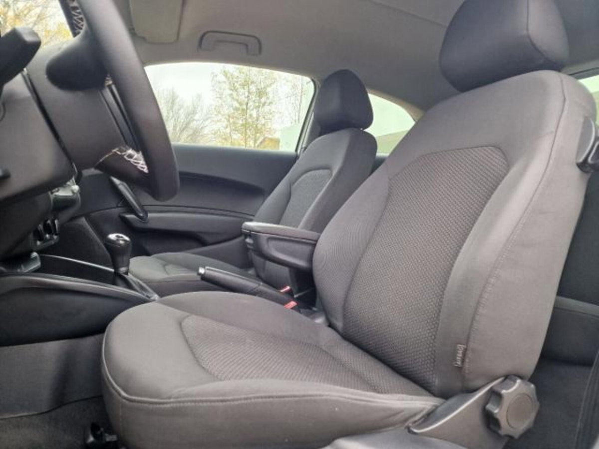 Audi A1 1.2 TFSI Attraction (19)