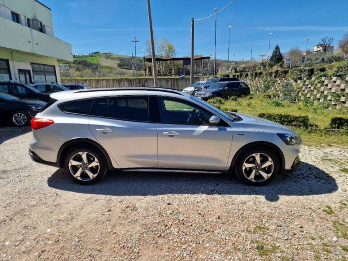 Ford Focus Station Wagon 1.5 EcoBlue 120 CV SW Active (10)