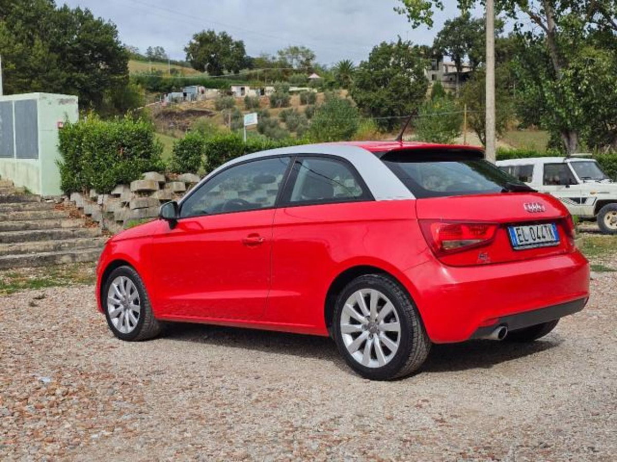Audi A1 1.6 TDI 105 CV Attraction (7)