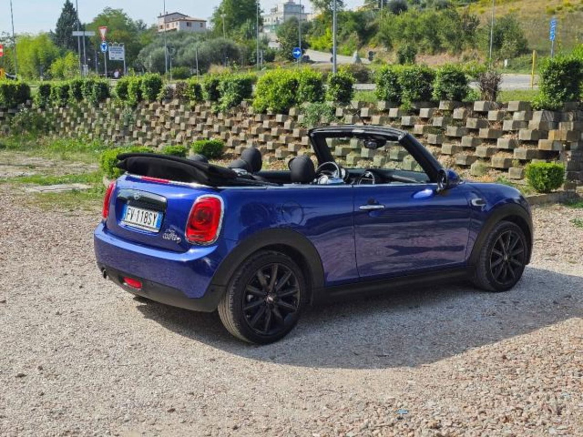 MINI Mini Cabrio 1.5 Cooper D Cabrio (12)