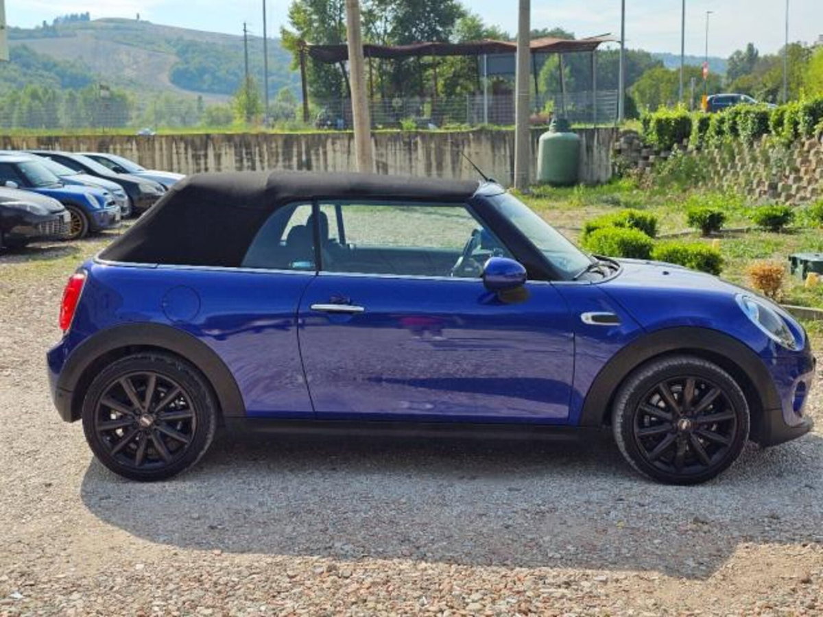 MINI Mini Cabrio 1.5 Cooper D Cabrio (13)