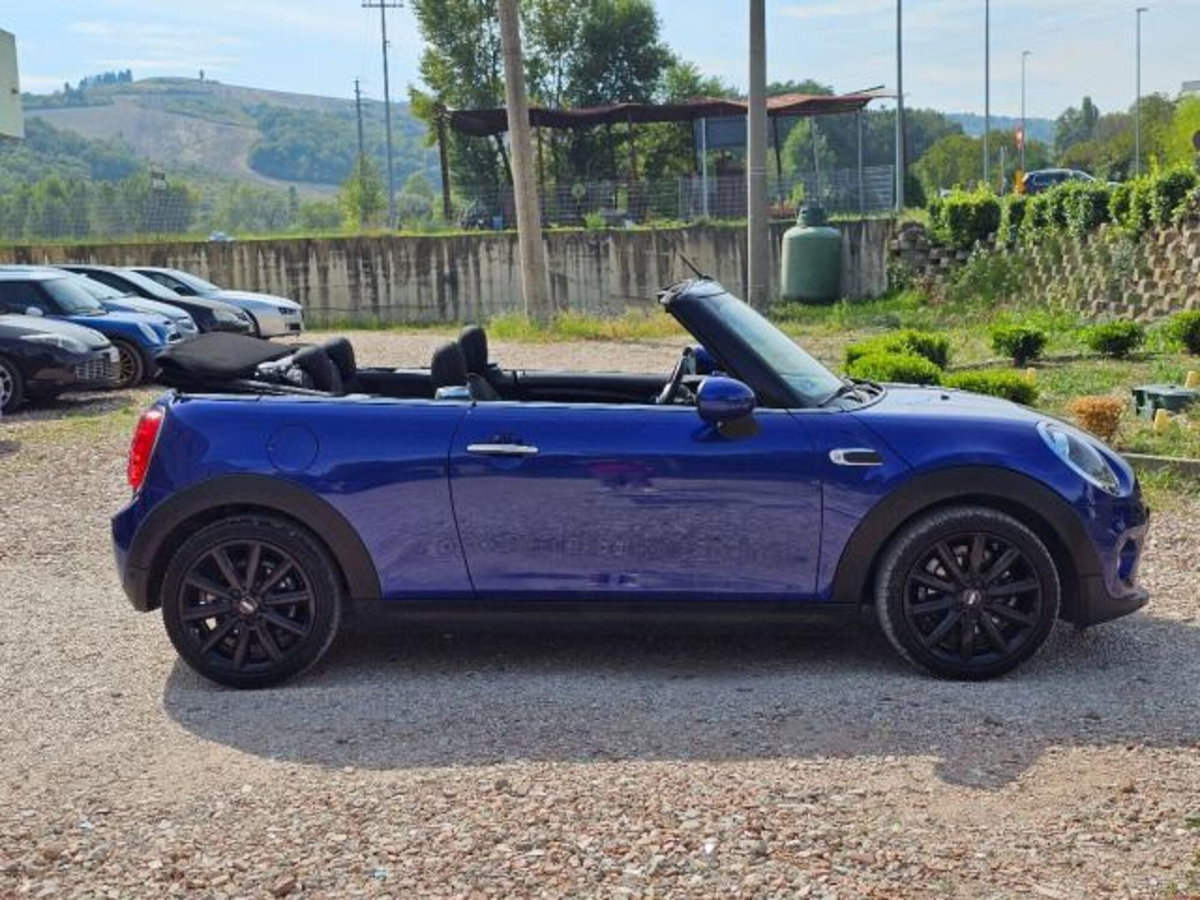 MINI Mini Cabrio 1.5 Cooper D Cabrio (14)