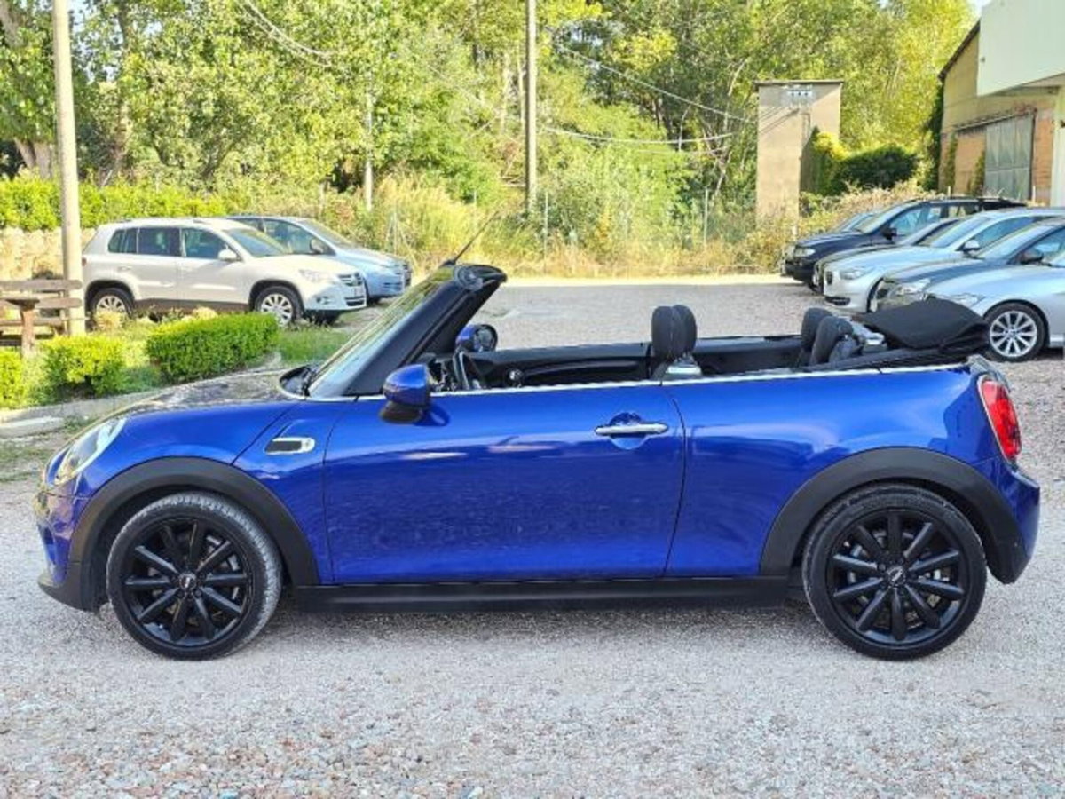 MINI Mini Cabrio 1.5 Cooper D Cabrio (8)