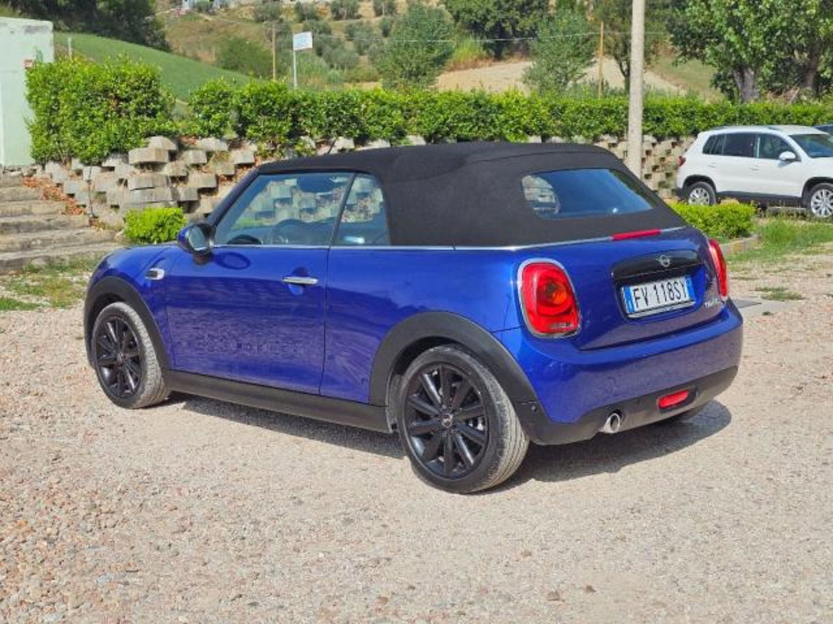 MINI Mini Cabrio 1.5 Cooper D Cabrio (9)