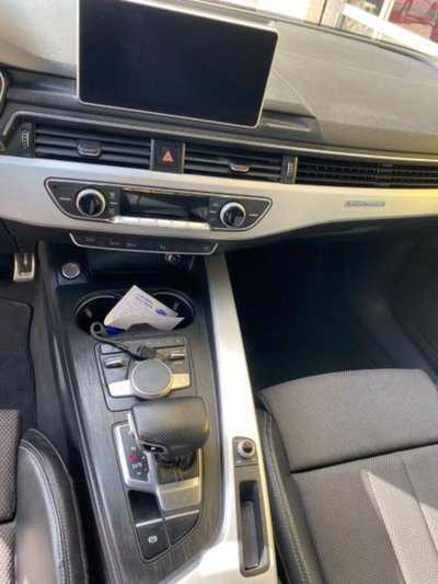Audi A4 Avant 2.0 TDI 190 CV S line edition (13)