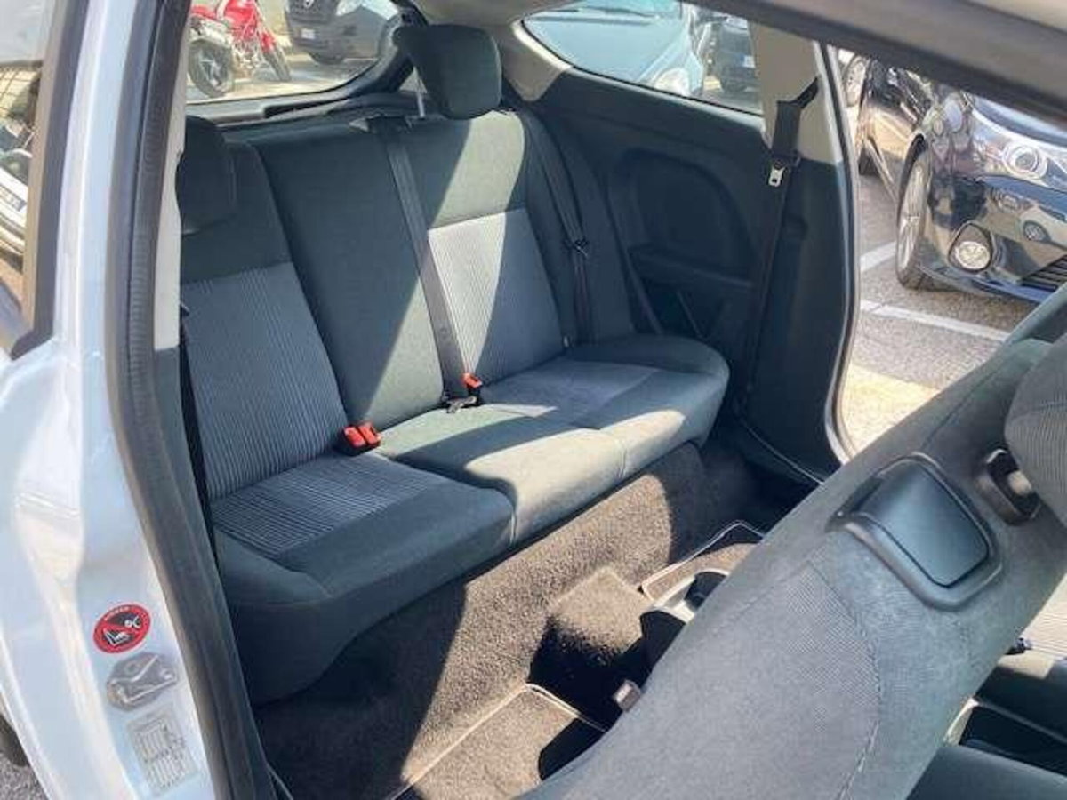 Ford Fiesta 1.2 82CV 3 porte (10)