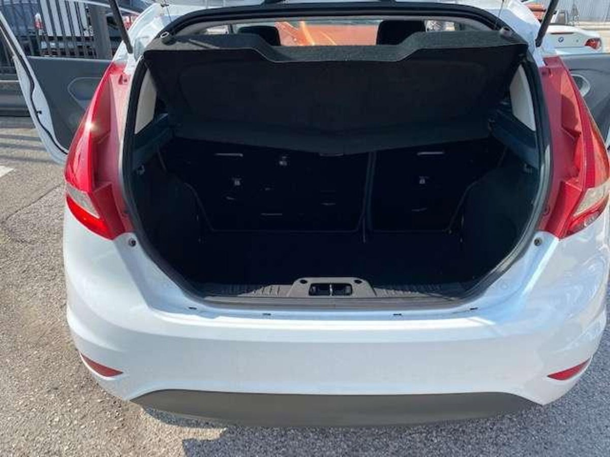 Ford Fiesta 1.2 82CV 3 porte (11)