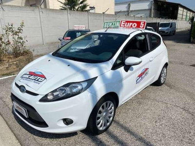 Ford Fiesta 1.2 82CV 3 porte (2)