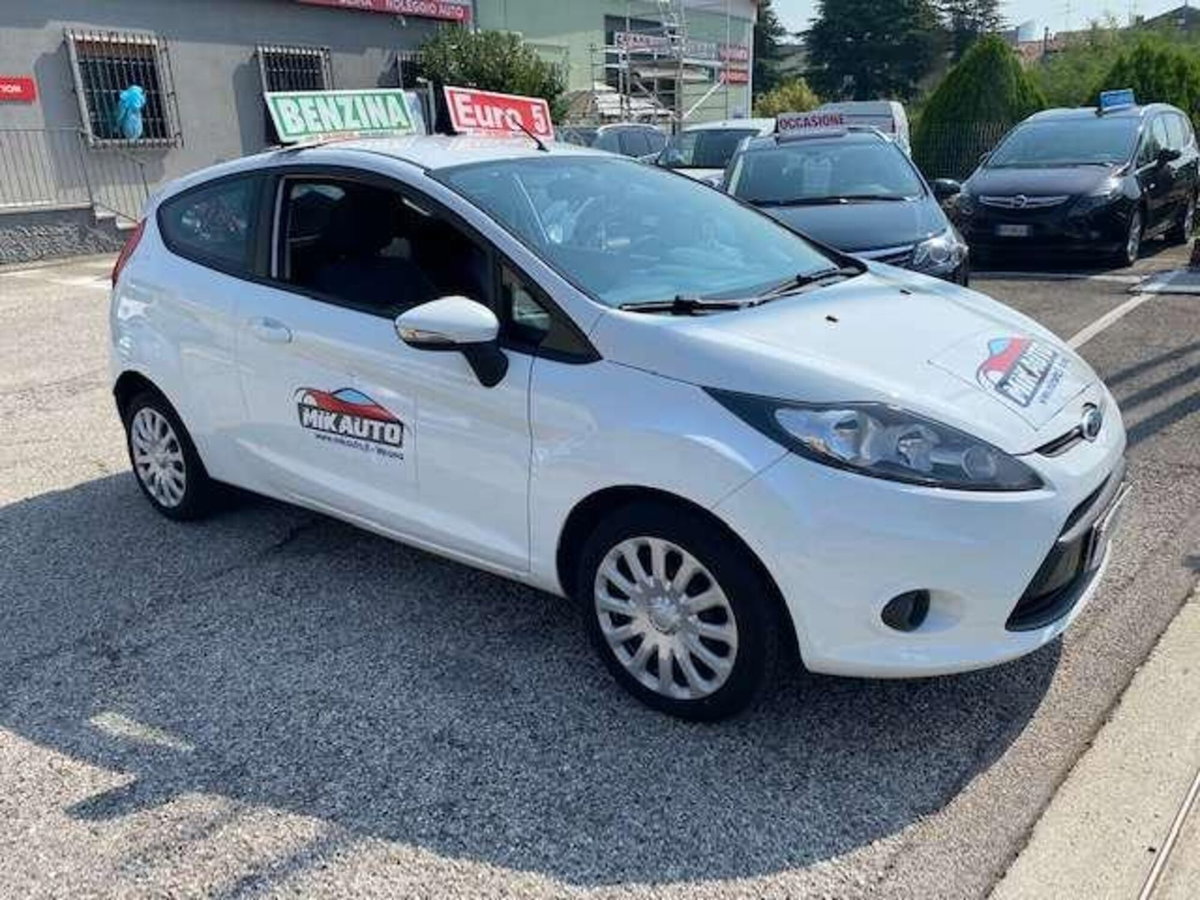 Ford Fiesta 1.2 82CV 3 porte (3)