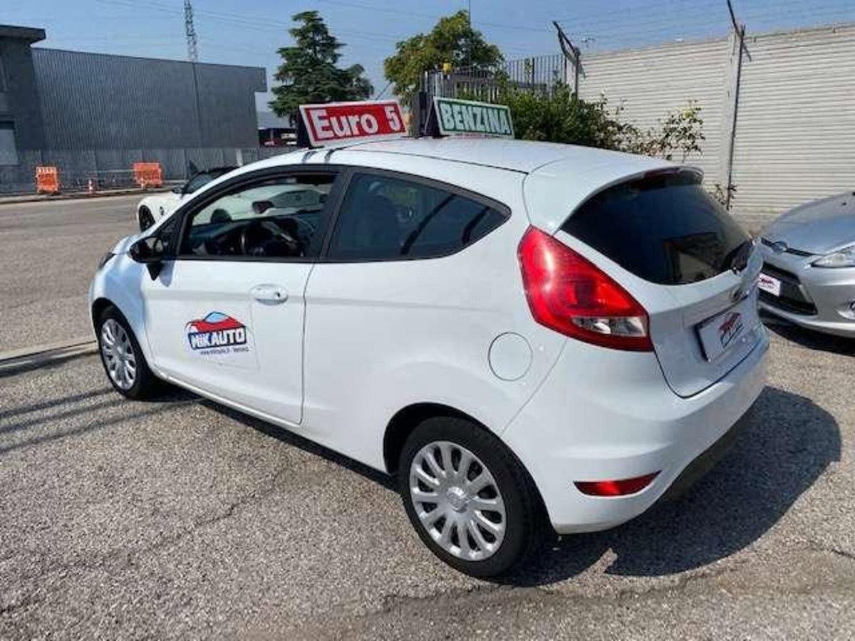 Ford Fiesta 1.2 82CV 3 porte (5)