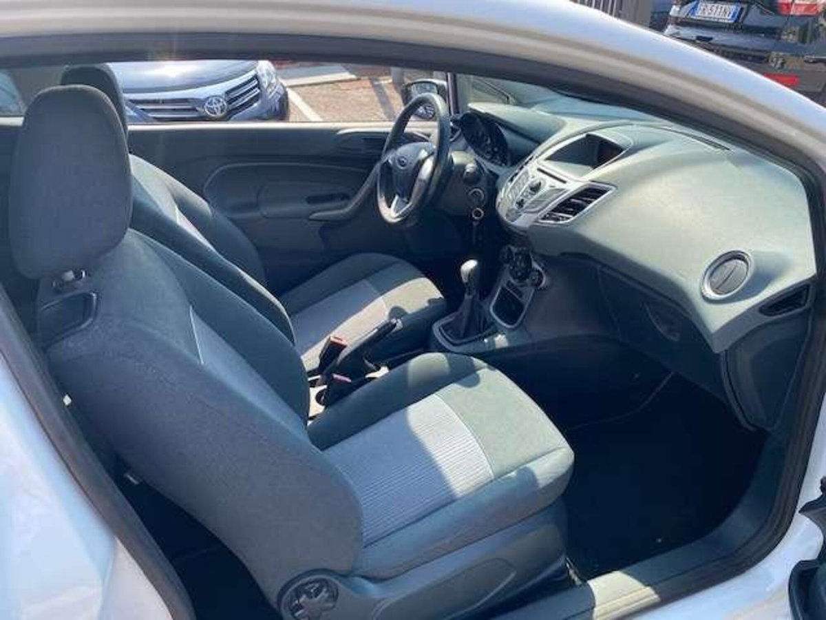 Ford Fiesta 1.2 82CV 3 porte (7)