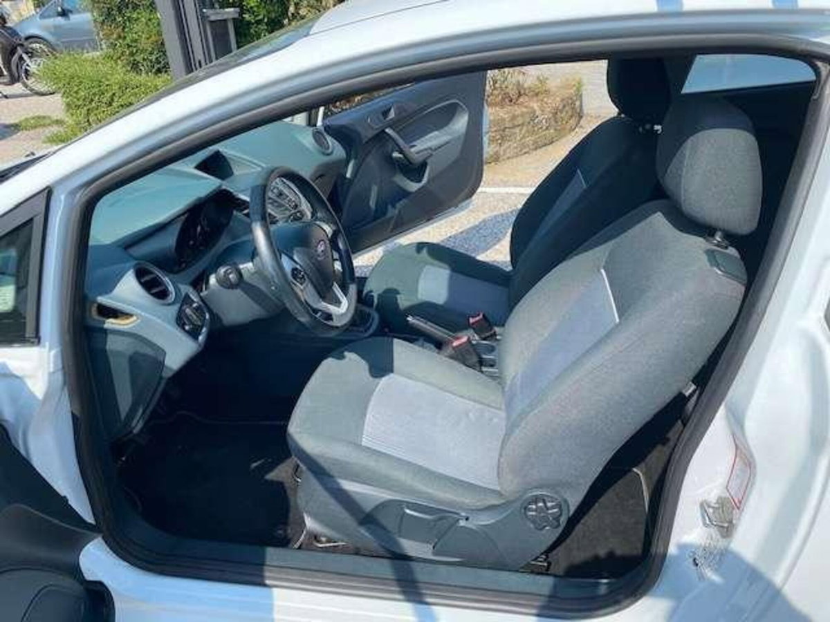 Ford Fiesta 1.2 82CV 3 porte (8)