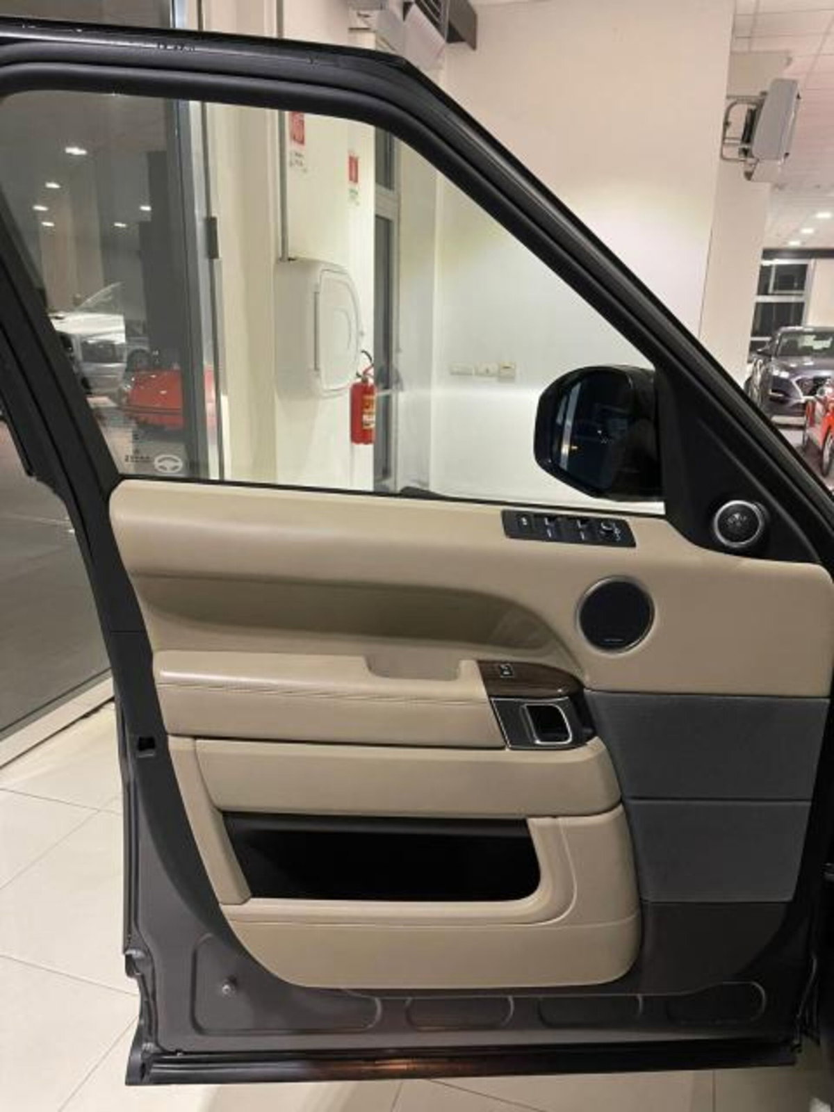 Land Rover Range Rover Sport 3.0 SDV6 HSE (13)