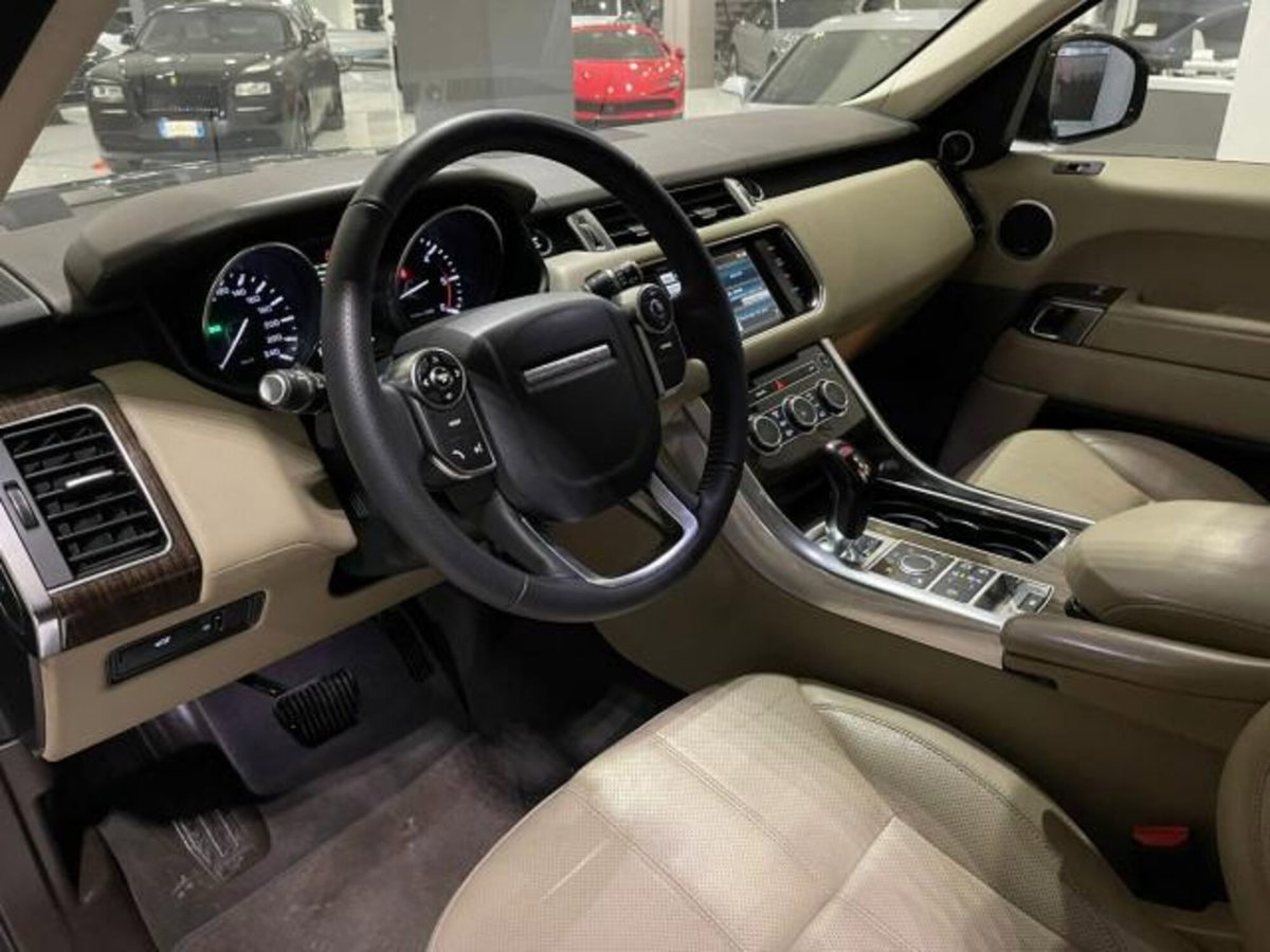 Land Rover Range Rover Sport 3.0 SDV6 HSE (16)
