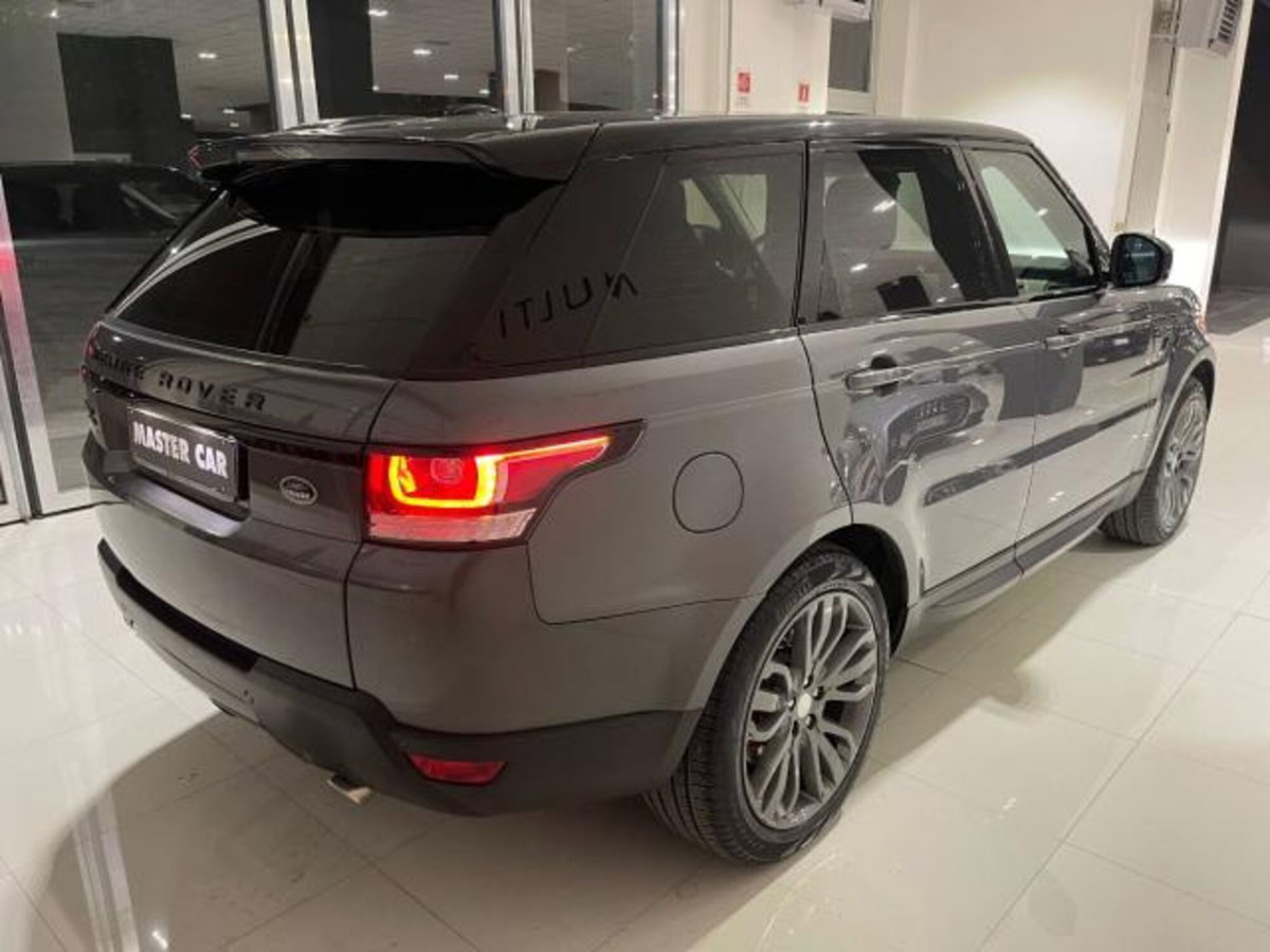 Land Rover Range Rover Sport 3.0 SDV6 HSE (4)