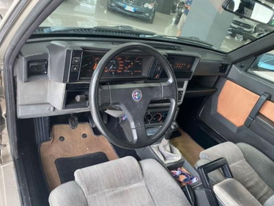 Alfa Romeo 75 2.0i Twin Spark (11)
