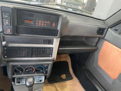 Alfa Romeo 75 2.0i Twin Spark (14)