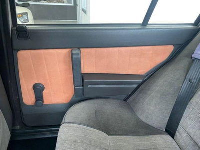 Alfa Romeo 75 2.0i Twin Spark (20)