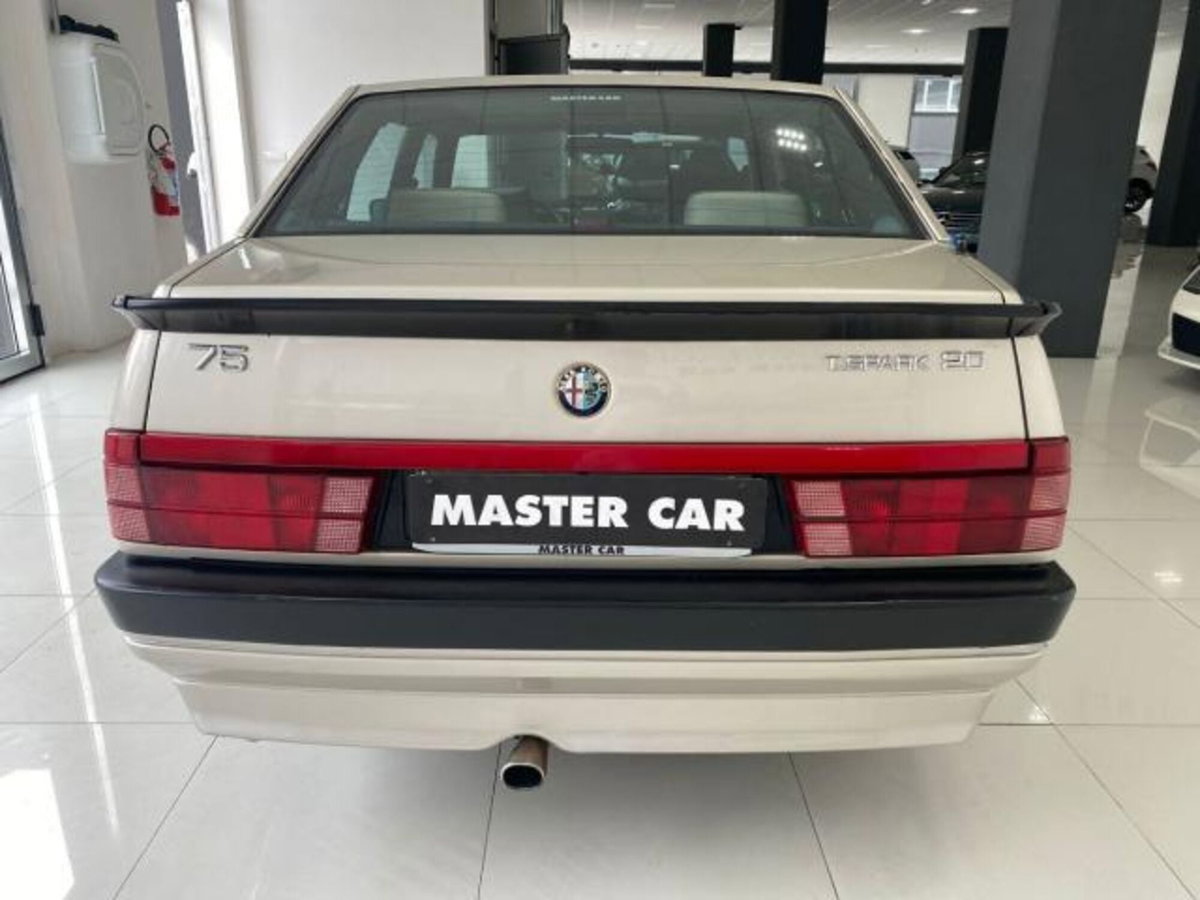 Alfa Romeo 75 2.0i Twin Spark (6)