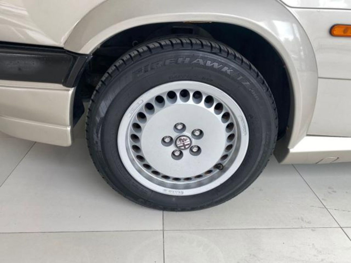 Alfa Romeo 75 2.0i Twin Spark (8)