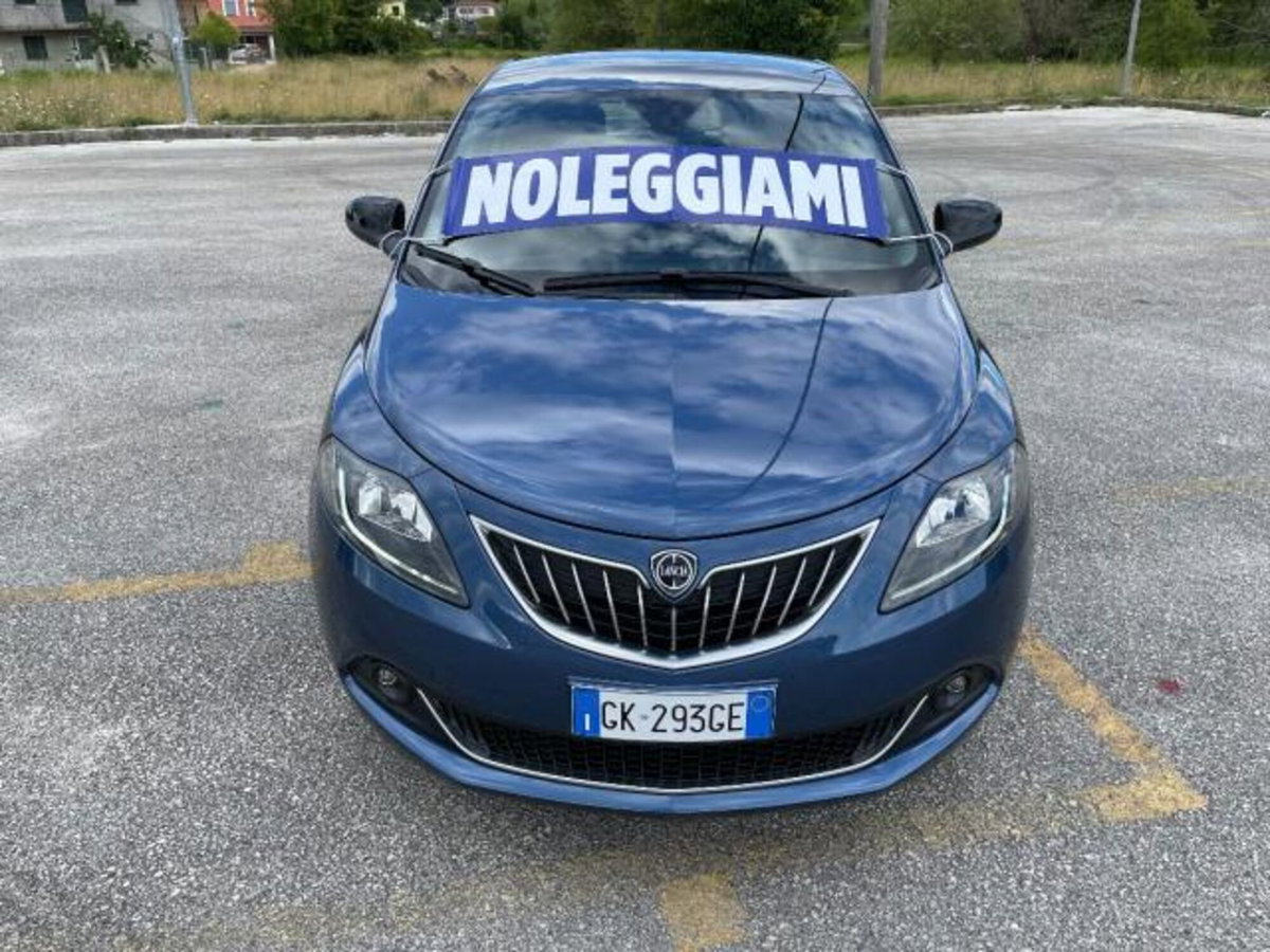 Lancia Ypsilon 1.0 FireFly 5 porte S&S Hybrid Ecochic Gold (8)